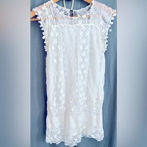 EUC- Cute white lace girl’s dress